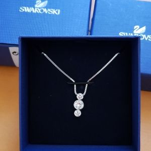 Swarovski pendant and necklace